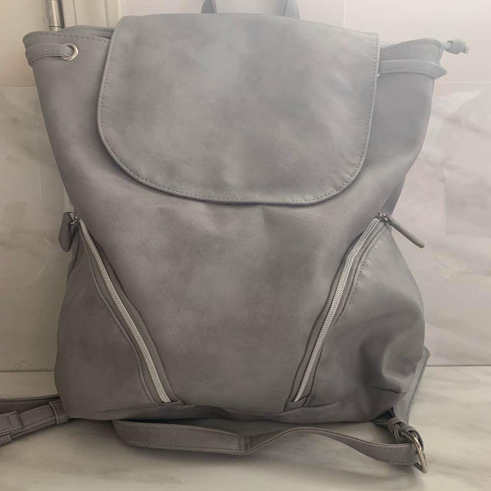 NWOT GRAY BACKPACK